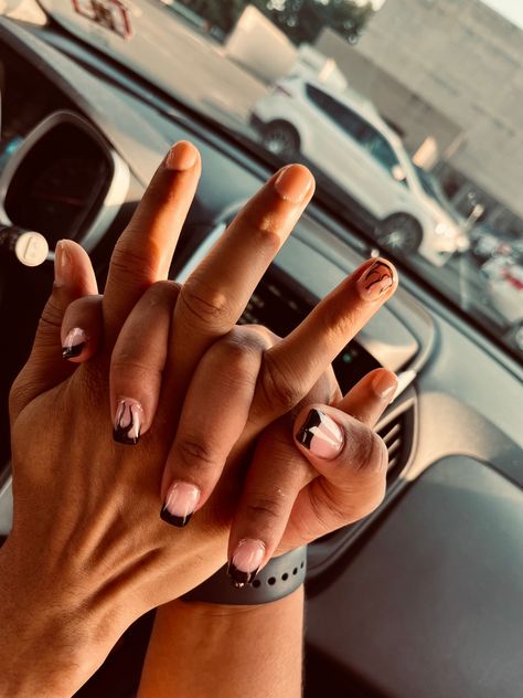 Matching Nails With Stud Girlfriend, His And Her Nails, Couple Nails Matching, Boyfriend And Girlfriend Nails, His And Hers Nails, Bf Nails, Matching Nails With Boyfriend, Nail Ideas For Couples, Couples Nails