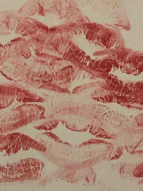 Lip Stains On Paper Aesthetic, Coqqette Aesthetic, Vivian Core, Kisses On Paper Aesthetic, Coquette Prints, Wallpaper Coquette, Red Coquette, 90s Wallpaper Hip Hop, Minimalist Music