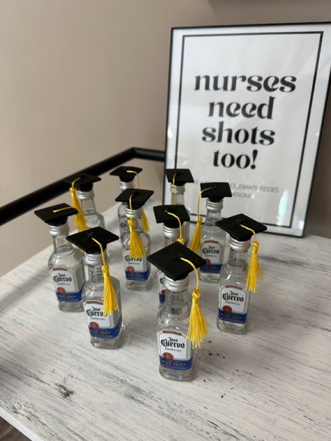 Graduation Bottles Ideas, Graduation Bottle Decoration, Male Nurse Graduation Party, Nurse Graduation Party, Grad Party Theme, Med School Graduation, Nursing School Graduation Party, Grad Party Favors, Graduation Gifts For Guys