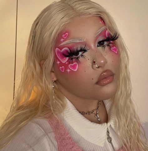 Heart Face Makeup, Artsy Makeup, Makeup Things, Punk Makeup, Day Makeup Looks, Instagram Heart, Makeup Face Charts, Alt Makeup, Face Paint Makeup