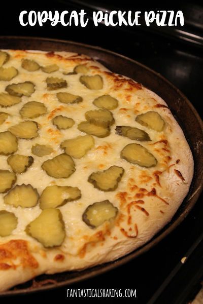 Pickle Pizza With Garlic Sauce Recipe, Pickle Pizza Sauce, Pickle Dessert Recipes, Pickle Pizza With Garlic Sauce, Specialty Pizza Ideas, Dill Pickle Pizza, Pickle Dishes, Pickle Pizza Recipe, Specialty Pizza