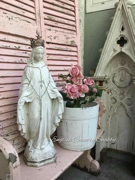 English Country Shabby Catholic Core, Catholic Aesthetic, Religious Imagery, Praying The Rosary, Ethel Cain, Angel Aesthetic, Romantic Country, Holy Mary, Southern Gothic