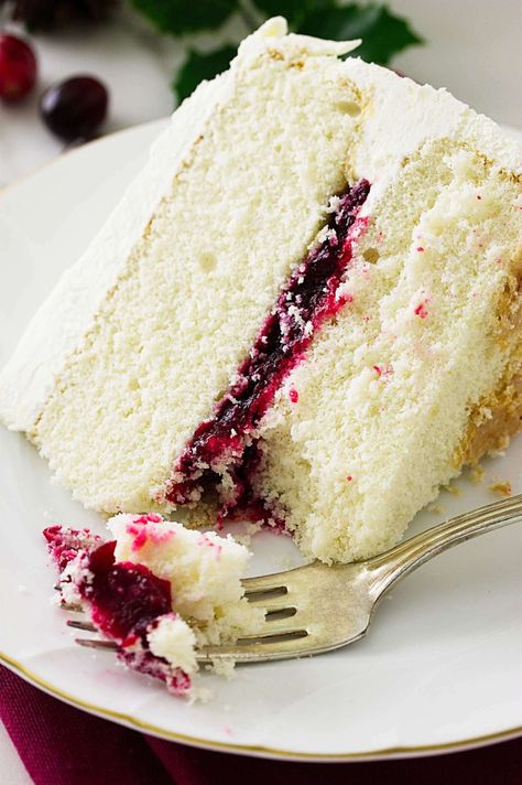 Christmas Cranberry Layer Cake Christmas Cranberry, Drinks Summer, Moist Vanilla Cake, Cranberry Cake, Aioli Recipe, German Chocolate Cake, Cranberry Recipes, Christmas Cakes, Piece Of Cake