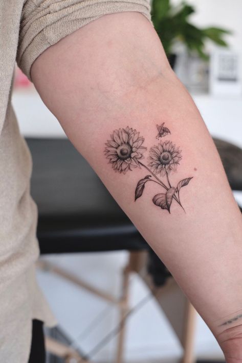 Two Sunflowers Tattoo, Sunflower Bouquet Tattoo, Bee And Flower Tattoo, Aquarius Tattoo, Small Sunflower, Bouquet Tattoo, Bee Tattoo, Dad Tattoos, Sunflower Tattoo