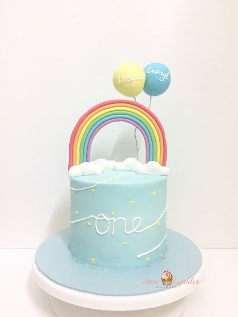 Rainbow balloons cake Rainbow Themed Cake, One Year Birthday Cake, Half Birthday Cakes, Rainbow Themed Birthday Party, Balloons Cake, Rainbow First Birthday, 1st Birthday Girl Decorations, Cloud Cake, Rainbow Birthday Cake