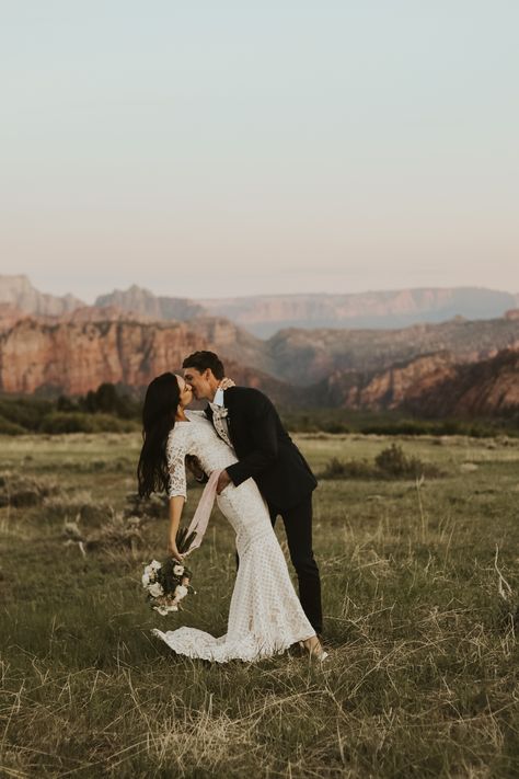 Southern Utah Wedding, Utah Bridals, Veil Photography, Temple Dresses, Tacoma Wedding, Bridal Couple, Couple Inspo, Fall Wedding Photos, Utah Wedding Photography