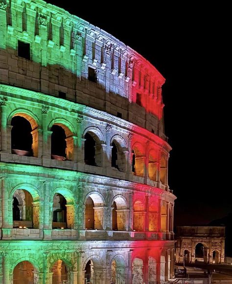 Dc Photography, Euro Cup, Italy Vibes, Colosseum Rome, Italian Life, Italy Flag, Living In Italy, Italy Map, Italy Aesthetic