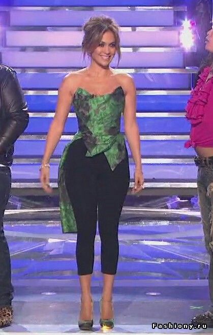 . Vivienne Westwood Corset, Westwood Corset, Corset Top Dress, Jennifer Lopez Dress, Corset Bustier, Star Style, Lady Diana, American Idol, Celebrity Fashion