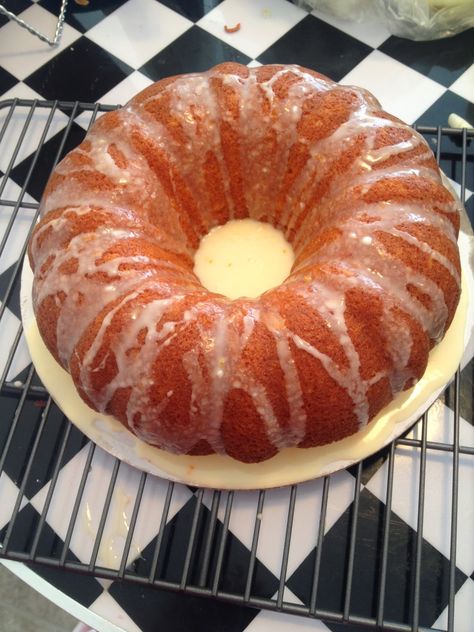 Orange Cake Mix Recipes, Orange Dreamsicle Cake Recipe, Dreamsicle Cake Recipe, Orange Dreamsicle Cake, Orange Cake Recipe Moist, Dreamsicle Cake, Orange Drizzle Cake, Moist Orange Cake, 7 Up Cake