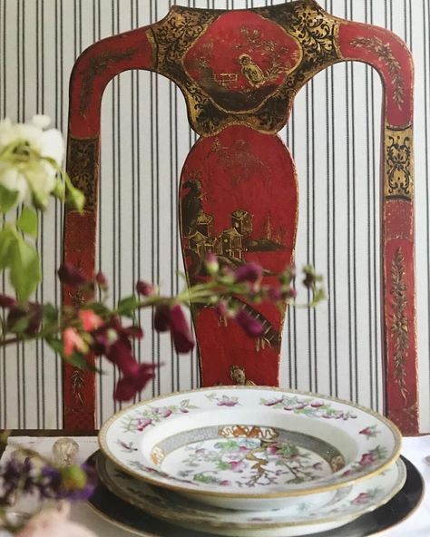 Chinoiserie Chair, Red Chinoiserie, Stripe Wallpaper, Striped Wallpaper, So Beautiful, Chinoiserie, Wall Coverings, The Beauty, Orange