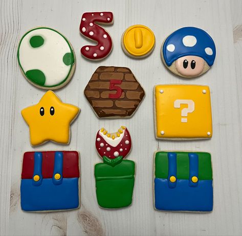 Mario Royal Icing Cookies, Mario Birthday Party Cookies, Super Mario Sugar Cookies, Super Mario Cookies Decorated, Mario Cookies Decorated, Mario Sugar Cookies, Super Mario Cookies, Mario Cookies, Royal Frosting