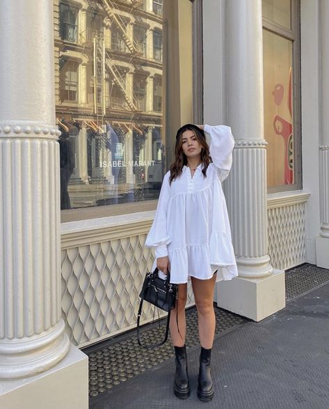 Nyc Style, Bird Dress, Stylish Short Dresses, Winter Dress Outfits, White Short Dress, Summer Fashion Outfits, Casual Street Style, Winter 2024, Spring Summer Outfits