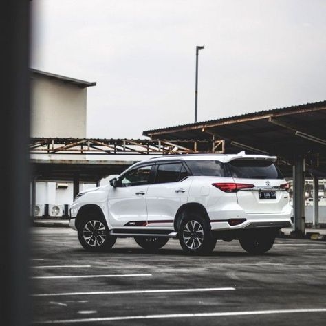 Fortuner Toyota Wallpapers Hd Black, Toyota New Car, Fortuner Toyota, Toyota Car Models, Cool Truck Accessories, Wild Animal Wallpaper, Sports Car Wallpaper, Fire Image, Toyota Land Cruiser Prado