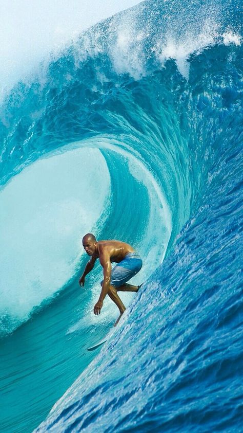 Kelly slater Alana Blanchard, Big Wave Surfing, Kelly Slater, Surfing Photos, Surfing Pictures, Surf City, X Games, Burton Snowboards, Surf Life