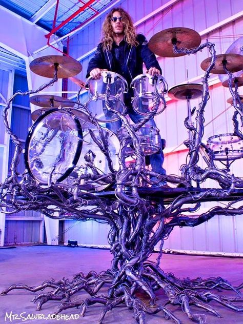 Tree Drum Kit Set Up. RESEARCH It's SUPER annoying &  rather unethical to NOT give credit for photos, tho posting on Facebook presumes someone might not: 10,750 SHARES by 10-9-2015. CREDIT: Life Tree Design drumkit designs are shared on Facebook by pseudonym musician Mr. Sawbladehead who describes himself as Artist, Professional Drummer, Audio Engineer, metal fabricator. Website is on MySpace site. #Sawbladehead Custom Drum Set, Steve Gadd, Drum Sets, Drum Music, Audio Engineer, Life Tree, Drum Kit, I'm With The Band, Vintage Drums