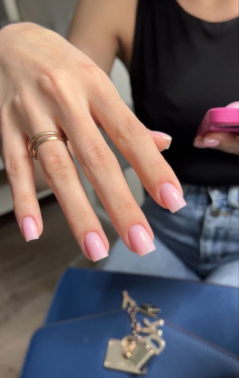 Nail Nude Design, Narrow Square Nails, Nails Nude Design, Nude Nail Inspiration, Nude Nails Design, Nude Nails Ideas, Nail Nude, Classic Manicure, Nude Manicure