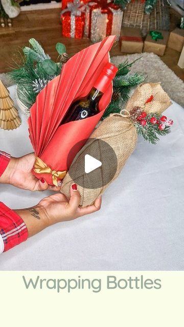 Christmas Wine Bottle Craft, Ways To Wrap Wine Bottles, Wrapping Wine Bottles Gift Ideas, Bottle Wrapping Ideas, Wine Bottle Gift Wrapping, Wine Bottles Gift Wrap, Wine Bottle Dressing, Dinner Birthday Party, Simple Wrapping