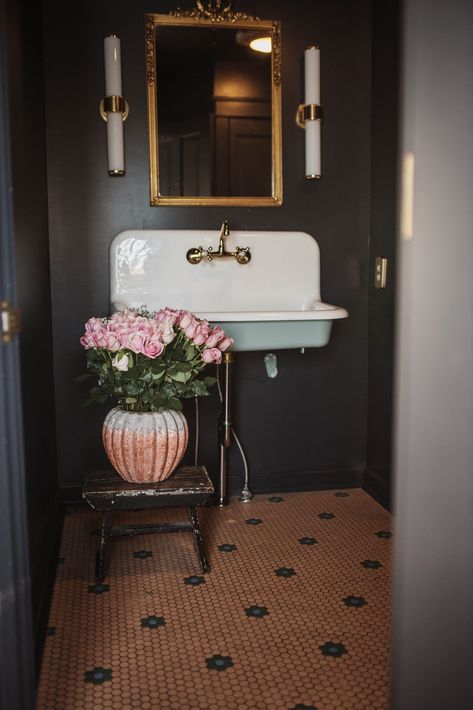 Antique Style High Back Farm Sink Cast Iron Porcelain Wall Sink, Aqua, 36" | This room is not finished nor is it perfect but it’s on it’s way. I have a few more pieces of art to hang, towel racks and more to go before I can say that it’s complete. This farmhouse cast iron sink was the most money I’ve ever spent on a single fixture but I think it is what the room needed to really come together. It’ a piece that will be in this house a long time. Antique Bathroom Ideas Farmhouse Style, Vintage Bathroom Sink Ideas, Vintage Wall Mount Sink, Vintage Cast Iron Sink, Antique Bathroom Ideas, Antique Farmhouse Sink, Airbnb Inspiration, Wall Mount Sink Bathroom, Cast Iron Farmhouse Sink