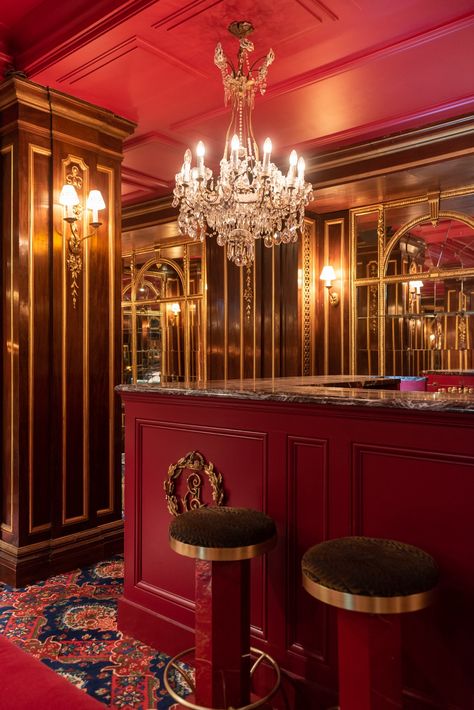 Froufrou, La Belle Époque at Théâtre Édouard VII - The Socialite Family Art Deco Ideas, Bar And Lounge, It's Wednesday, Milan Furniture, Red Bar, Socialite Family, Red Rooms, The Loft, Art Deco Interior