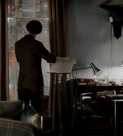 Sherlock Holmes Aesthetic, Holmes Aesthetic, Sherlock Wallpaper, Sherlock Holmes Series, Sherlock Holmes Benedict, Sherlock Holmes 3, Detective Aesthetic, Sherlock Moriarty, Aesthetic London