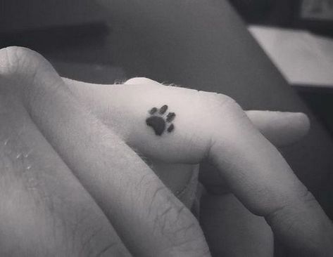 Tiny Finger Tattoos, Tatuagem Masculina Pequena, Unique Small Tattoo, Dog Paw Tattoo, Small Finger Tattoos, Finger Tattoo For Women, Finger Tattoo Designs, Paw Tattoo, Inspiration Tattoos