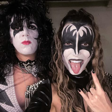 Kiss Band Makeup Halloween, Kiss Costume Couple, Kiss Band Halloween Costumes, Rock Couple Costume, Kiss Costume Halloween, Kiss Halloween Costume Women, Kiss Inspired Outfits, Motley Crue Costume, Couples Face Paint