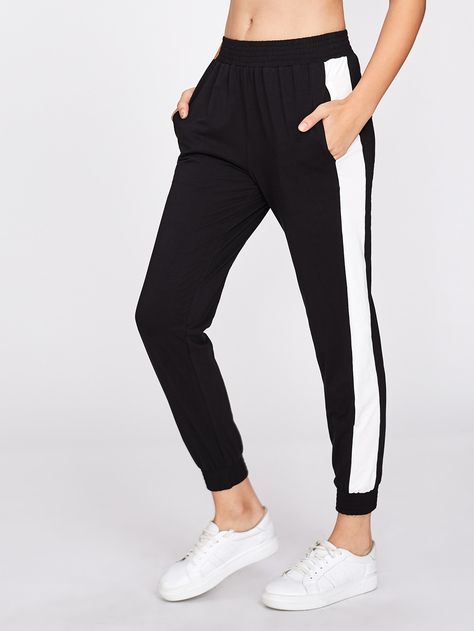 Shop Contrast Panel Peg Sweatpants online. SheIn offers Contrast Panel Peg Sweatpants & more to fit your fashionable needs. Colorblock Sweatpants, Womens Running Pants, Sporty Pants, Active Wear Pants, Sporty Outfits, Type Of Pants, Sporty Look, Teen Fashion Outfits, Long Pants