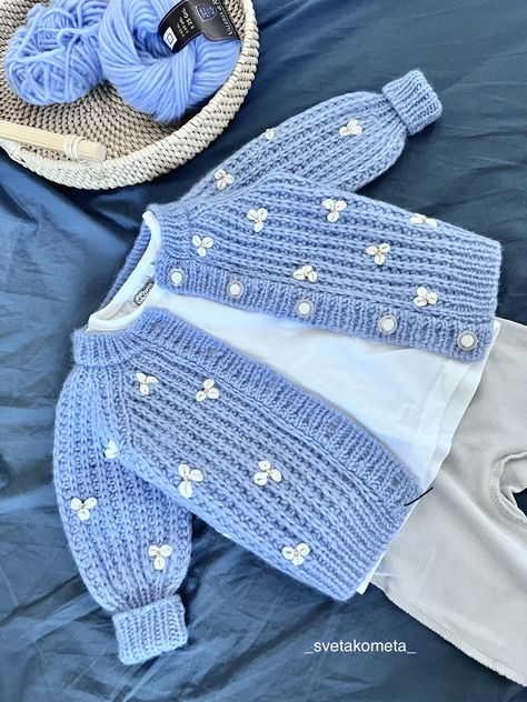 Diy Crochet Sweater, Crochet Baby Mittens, Crochet Baby Costumes, Crochet Baby Sweater Pattern, Baby Cardigan Knitting Pattern Free, Crochet Baby Sweaters, Baby Cardigan Pattern, Crochet Baby Sweater, Baby Sweater Patterns