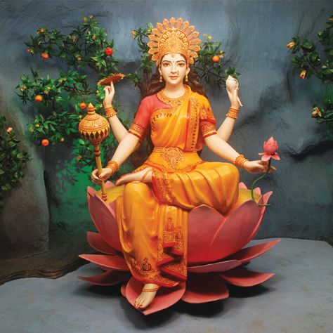 Maa Brahmacharini – Second Avatar of Durga: Maa Brahmacharini is worshipped on the Second Day of Navaratri. Brahmacharini is the goddess who performed ‘Tapa’ (penance) {Brahma – Tapa, Charini –Performer}. Maa personifies love and loyalty. She holds Japa Mala in her right hand and Kamandal in the left hand. She is also called as ‘Uma’ and ‘Tapacharini’ and provides knowledge and wisdom to her devotees.