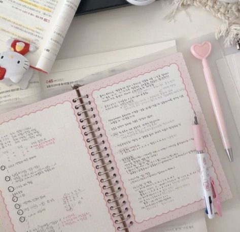 Korean Notebook, Barbie Mood, Romanticize Studying, Aesthetic Student, Romanticize School, Studying Stationary, Pink Academia, Cute School Stationary, Aesthetic Study