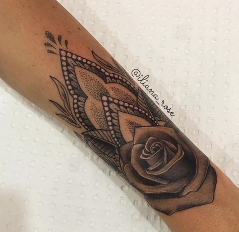 Mandala Wrist Tattoo, Wrist Tattoo Cover Up, Inner Forearm Tattoo, Best Tattoos For Women, Forearm Tattoo Women, Disney Tattoo, Wrist Tattoo, Sleeve Tattoos For Women, Dope Tattoos