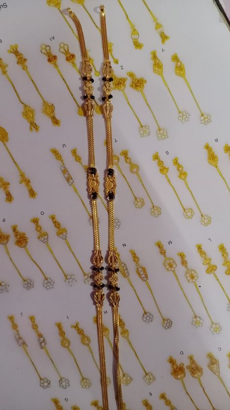 Mangala Sutram Designs Gold, Gold Chain Mangalsutra Designs, Karimani Chain Designs, Mini Mangalsutra Designs Gold, Mangalya Chain Designs Gold, Nallapusalu Designs Gold Short, Short Mangalsutra Designs Gold, Ram Temple, Gold Earrings For Kids