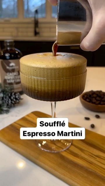 Ramos Gin Fizz, Gin Fizz, Coffee Equipment, Espresso Drinks, Pour Over Coffee, Espresso Martini, Coffee Enthusiast, Coffee Recipes, Mixology