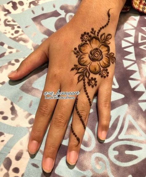 Single Finger Henna Designs, Simple Mehndi Designs For Kids Easy Henna Tattoo Ideas, Cute Easy Henna Designs, Henna Designs Kids, Henna Freckles, Hina Design, Simple Henna Designs Hand, Mendi Design, Henna Tattoo Design