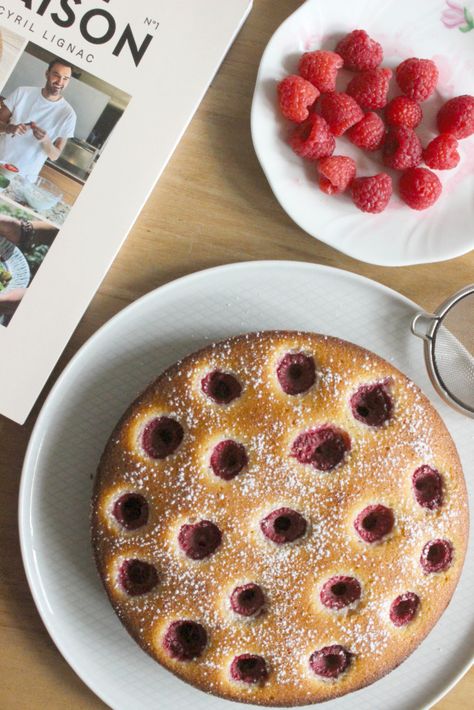 Financier aux Framboises de Cyril Lignac – Joana's Cooking Club – Blog de pâtisserie Dessert Original, Cooking Club, Cuisine Recipes, French Food, I Love Food, Finger Foods, Nutella, Love Food, Comfort Food