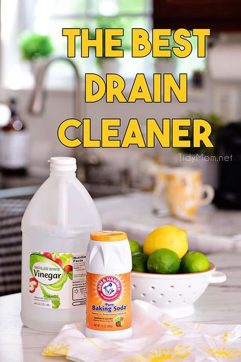 white vinegar and baking soda on a kitchen counter Best Drain Cleaner, Diy Drain Cleaner, Natural Drain Cleaner, Homemade Drain Cleaner, Clean Baking Pans, Unclog Drain, Glass Cooktop, Deep Cleaning Tips, Clogged Drain