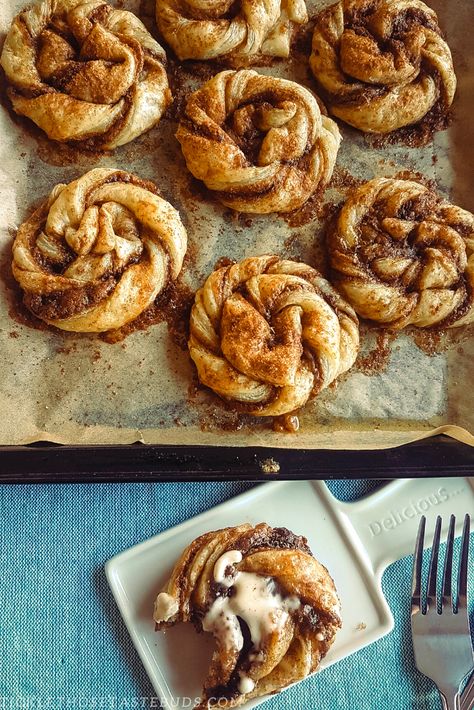 Cinnamon Roll Knots Recipe, Norwegian Cinnamon Knots, Cinnamon Roll Knots, Pastry Treats, Cinnamon Roll Recipe Homemade, Cut Recipe, Make Cream Cheese, Cream Cheese Glaze, Sweet Rolls