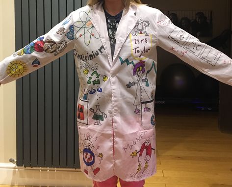 Tie Dye Lab Coat, Science Lab Coat Designs, Scientist Dress Up, Scientist Lab Coat Aesthetic, Lab Coat Aesthetic, Science Lab Coat, Scientist Lab Coat, Science Costumes, Kids Science Lab