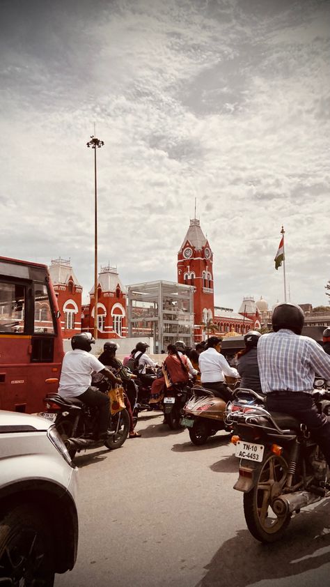 Chennai Street Photography, Chennai City Photography, Tamilnadu Aesthetic, Chennai Aesthetic, Chennai Photography, Madras City, Chennai Travel, Namma Chennai, Chennai City