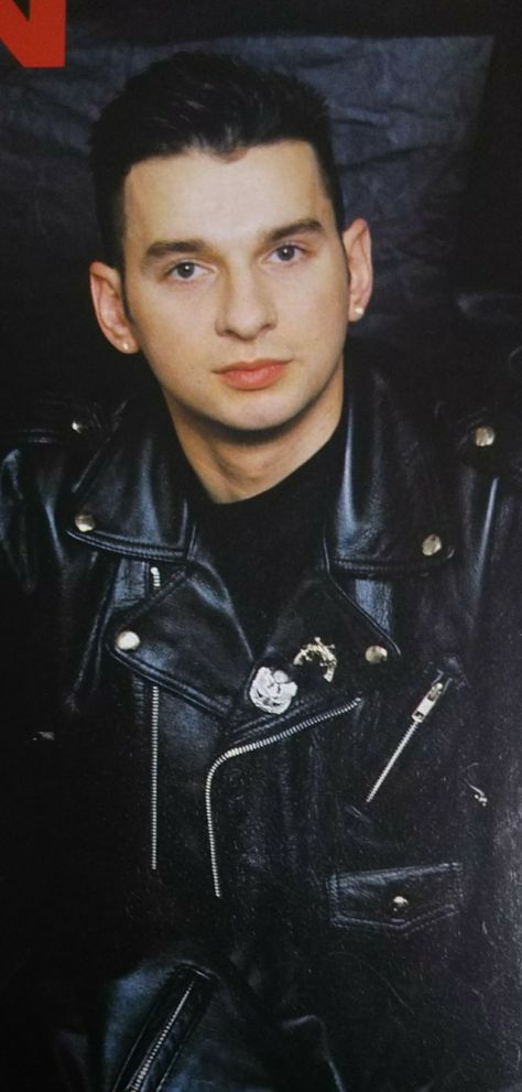 by 「VIVA ROCK」9.1988 ~~~ i love this pic! Fever Ray, Turn Blue, Martin Gore, 80s Bands, Dave Gahan, Solo Pics, A Perfect Circle, The Clash, Life Is Hard