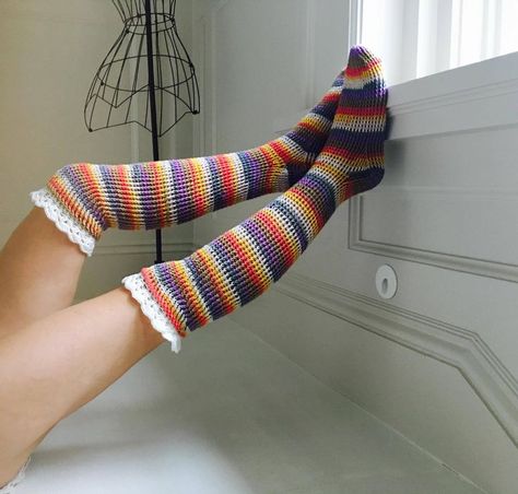 Crotchet Slippers, Crochet Leg Warmers Free Pattern, Socks Video, Easy Crochet Socks, Socks Photography, Crochet Stocking, Crochet Socks Pattern, Crochet Leg Warmers, Chic Crochet