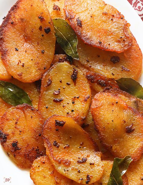 Coin Potato Fry Recipe Potato Fry Indian, Easy Indian Snack Recipes, Potato Recipes Indian, Freeze French Fries, French Fries Recipes, Potato Fry Recipe, Methi Recipe, Aloo Fry, Fried Fritters