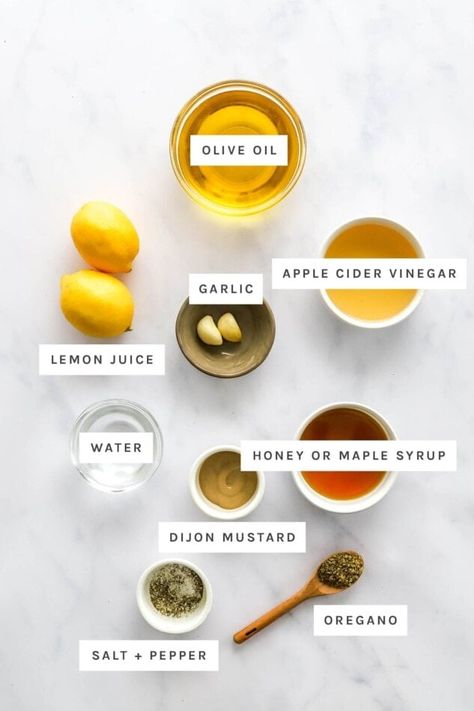 Lemon Vinegarette, Easy Homemade Italian Dressing, Lemon Salad Dressings, Lemon Vinaigrette Dressing, Italian Dressing Recipes, Vinaigrette Dressing Recipe, Healthy Dressing, Homemade Italian Dressing, Eating Bird Food