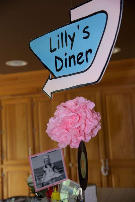 Sock Hop | CatchMyParty.com More Diner Theme Party Decorations, 50s Party Ideas Decoration, Sock Hop Food Ideas, Sock Hop Dance Ideas, Diy 50s Decorations, 50s Sock Hop Party Ideas, Sock Hop Party Ideas, Sock Hop Decorations, Trendy Birthday Party Ideas