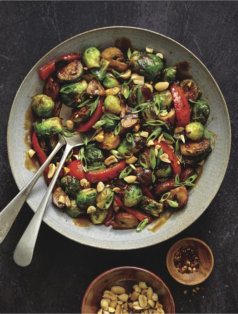 Brussels Sprout Stir Fry, Stir Fry Brussel Sprouts Recipe, Brussel Sprouts Stir Fry, Brussel Sprout Stir Fry, Stir Fry Brussel Sprouts, Vegan Cookbook, Sprout Recipes, Brussels Sprouts Recipe, Food Test