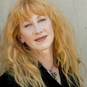 Loreena McKennitt thumbnail image Loreena Mckennitt, Celtic Music, Celtic Woman, Female Musicians, The Visit, World Music, William Shakespeare, Female Singers, Swans