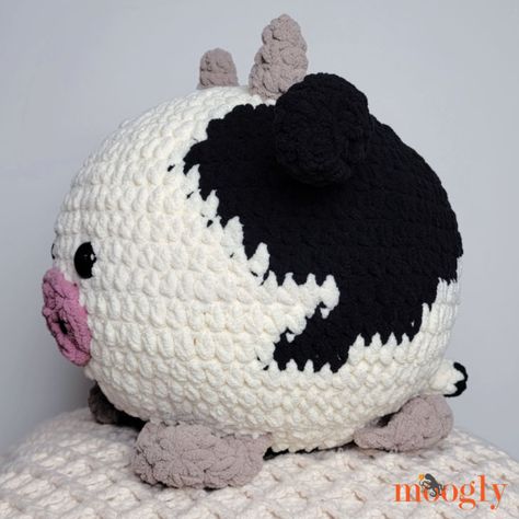 Squishy Cow Crochet Pattern, Crochet Squishmallow Pattern Free, Crochet Gloves Free Pattern, Crocheted Cow Pattern, Crochet Nursery, Chunky Crochet Blanket, Crochet Afghan Patterns Free, Crochet Cat Pattern, Crochet Cow