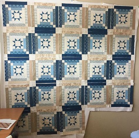 Brown Quilts, Log Cabin Blocks, Quilting Digest, Pineapple Quilt, Log Cabin Designs, Log Cabin Quilt Pattern, Log Cabin Quilt Blocks, White Quilts, Single Quilt