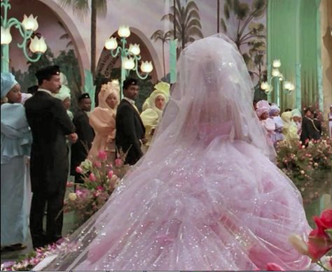 Coming To America, the wedding scene... Coming To America Wedding Dress, Pink Wedding Dress Aesthetic, Coming To America Wedding, Drag Wedding, Shari Headley, America Wedding, Coming To America, Fairy Tale Wedding Dress, Pink Wedding Dress