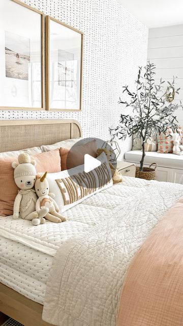 Lindsey D. on Instagram: "Emerson’s bed and nightstands are currently on sale for 20% off!  I purchased them during a sale a couple years back and could not be happier.  The quality is incredible and the style feels classic yet fresh.  Simply comment “SALE INFO” and I’ll send over details for the whole space…including the rug and pillow. 🤍" Kids Bedding Ideas, Girls Bedding Ideas, Toddler Bedding Girl, Zip Up Bedding, Bed And Nightstands, Beddys Bedding, Toddler Bed Girl, Bed For Girls Room, Ava Marie